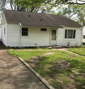 720 Sunnock Ave, Kalamazoo, MI, 49001