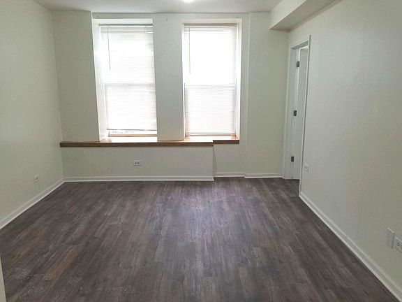 2nd image of 2825 S Union Ave #Bf