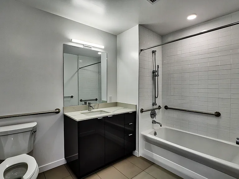 5263 W Adams Blvd #212 — Photo 8