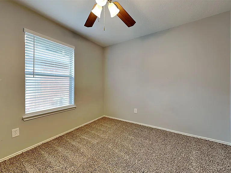 26010 Richards Rd — Photo 14