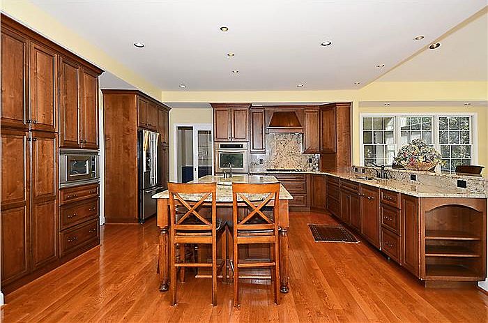 1st image of 605 Silkwood Ct