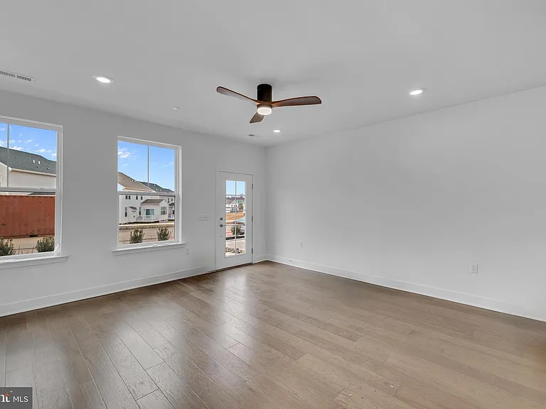 257 Lewis Fisher Dr — Photo 8