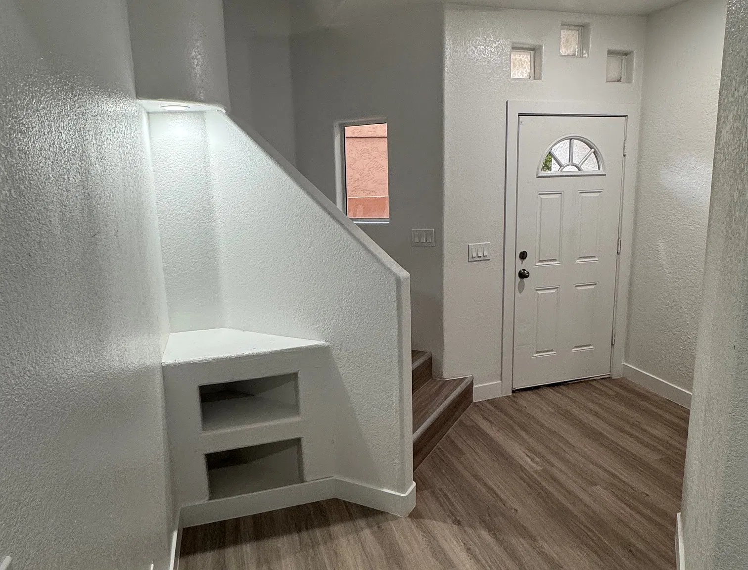 4 bed, 2000 sqft, $1,995 — Photo 3