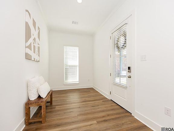4th image of 10151 Oak Colony Dr