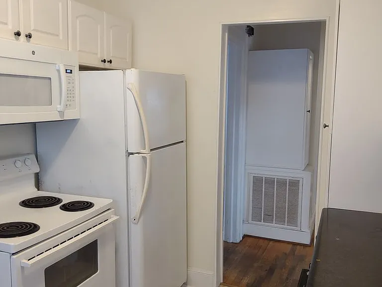 605 S Waccamaw Ave — Photo 2