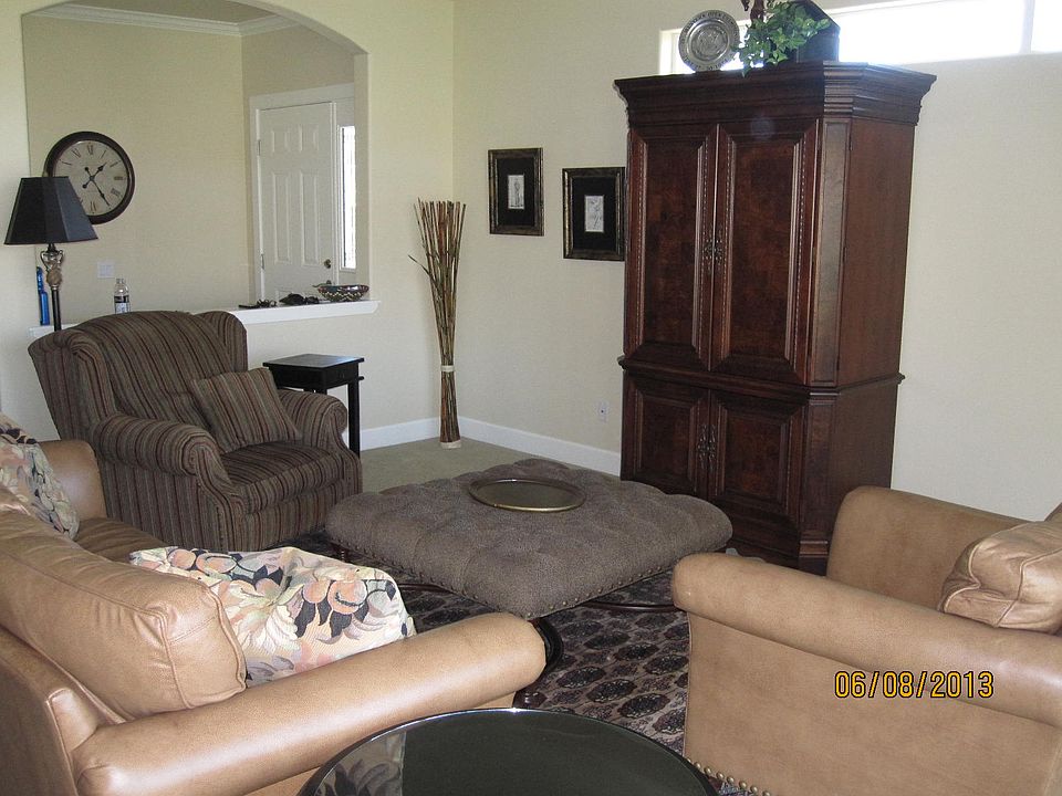 Family Room/Entry