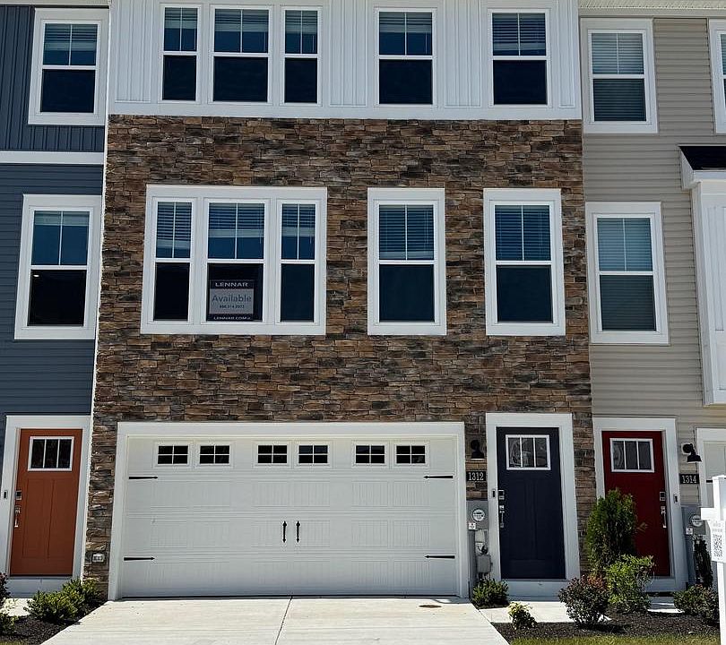 1st image of 1312 Lake Lucerne Ln