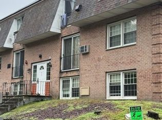 82 Boylston Ln APT 16, Lowell, MA 01852