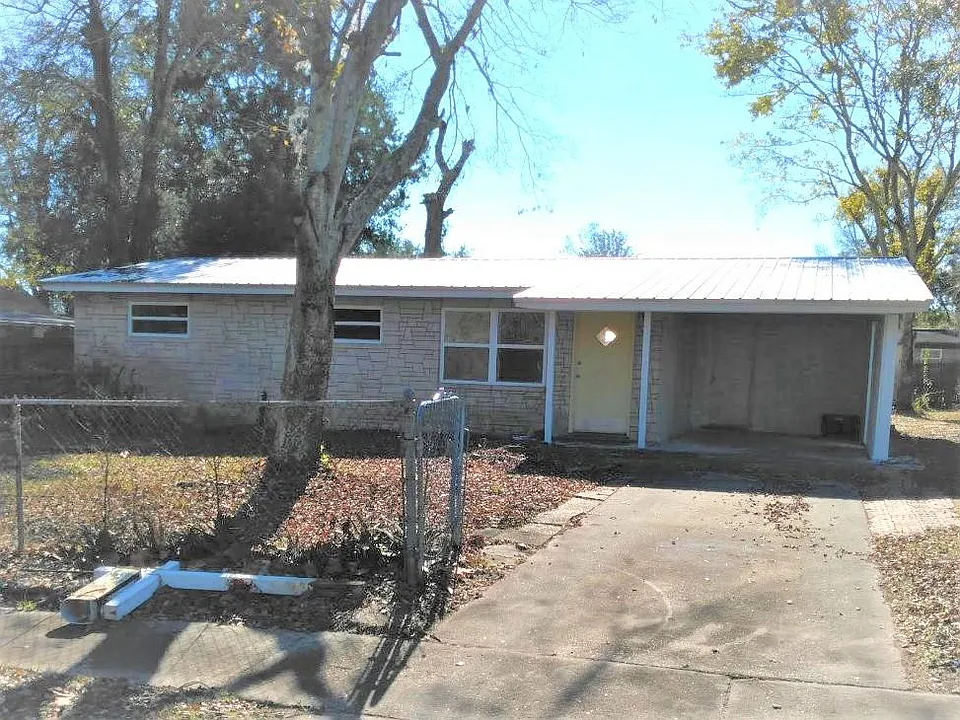 422 Woodside Dr