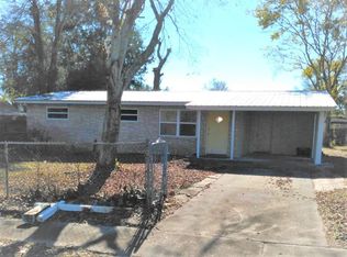 422 Woodside Dr, Orange Park, FL 32073