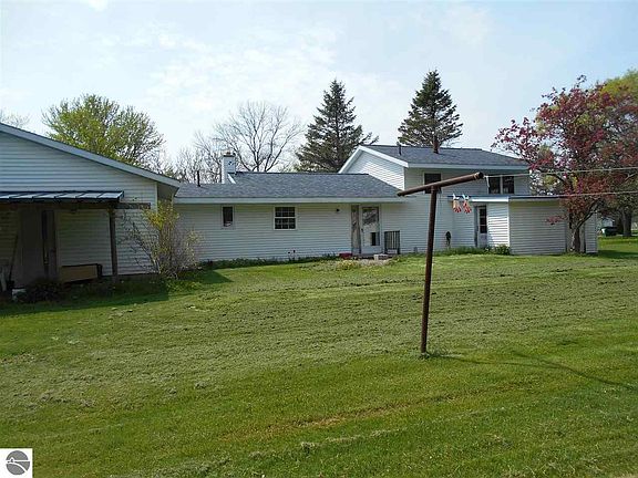 2nd image of 1456 Sheldon Rd