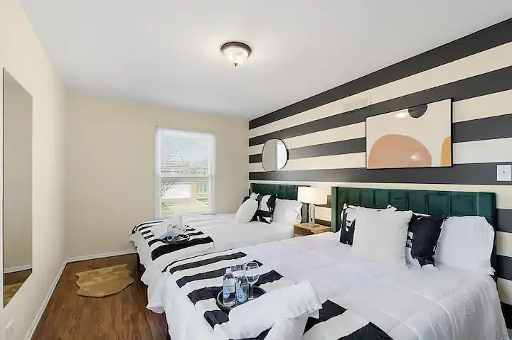 Bedroom 3 
(10'x16')