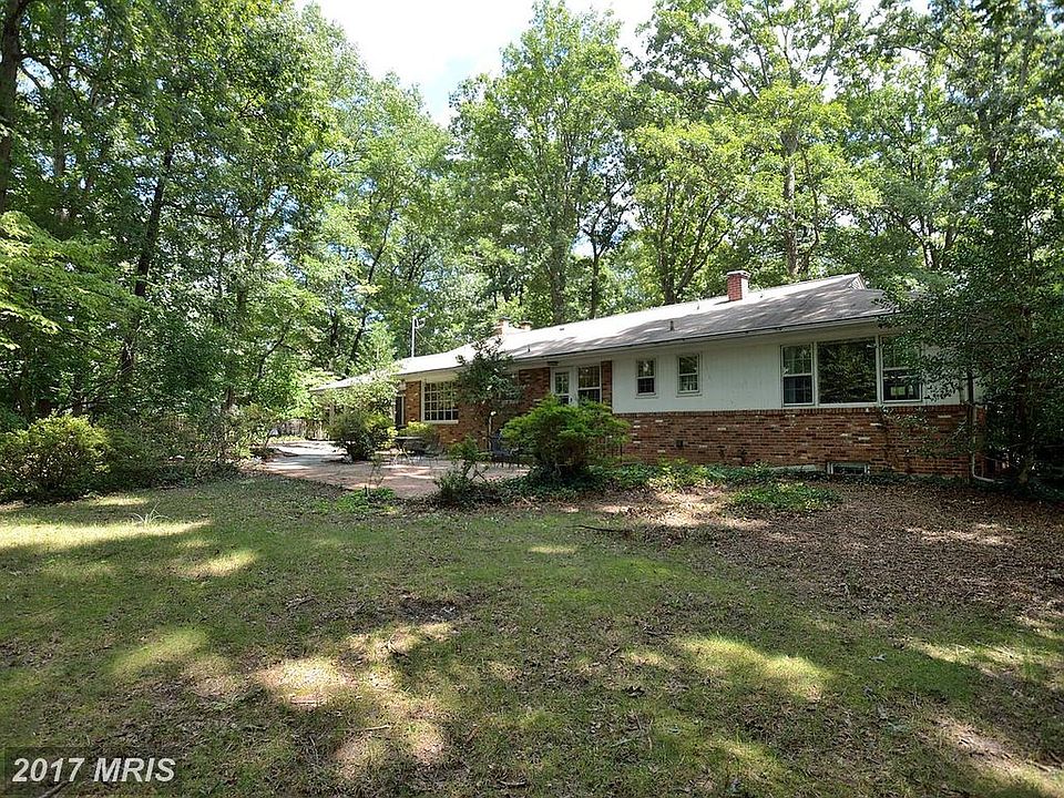 1st image of 3524 Barkley Dr