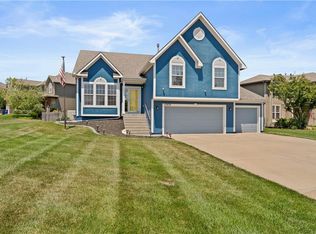 17878 W 165th Pl, Olathe, KS 66062