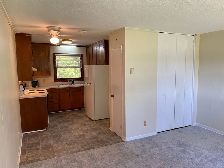 210-3 Purefoy Rd — Photo 5