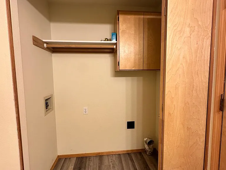 2132-2142 SW Reindeer Ave — Photo 10