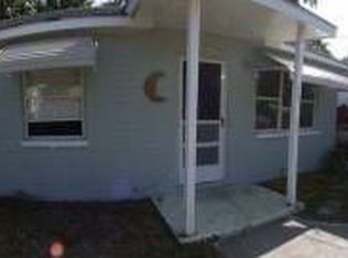 511 S Pine St, New Smyrna Beach, FL 32169