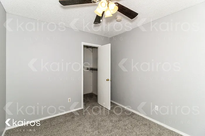 8202 Laredo Trl — Photo 10