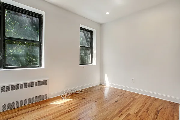 Rented by Creed Realty Group | media 7