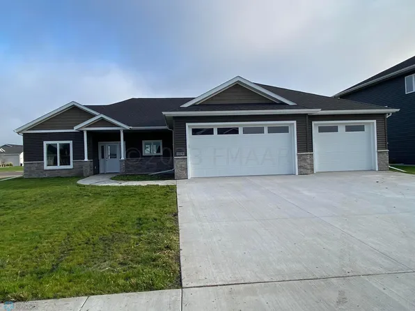 7472 16th St S, Fargo, ND 58104