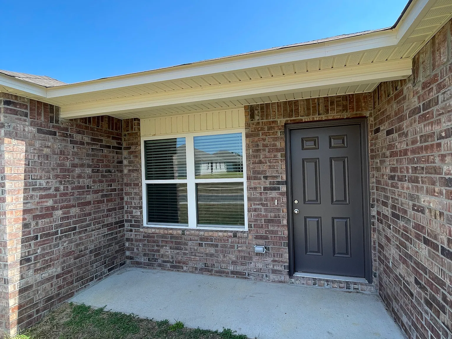 3 bed, 1243 sqft, $1,550 — Photo 2