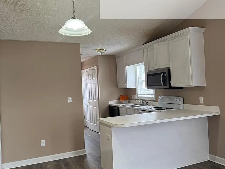 3818 Starship Ln NW #B — Photo 4