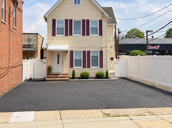 276 Ridge Rd Floor 2, Lyndhurst, NJ 07071