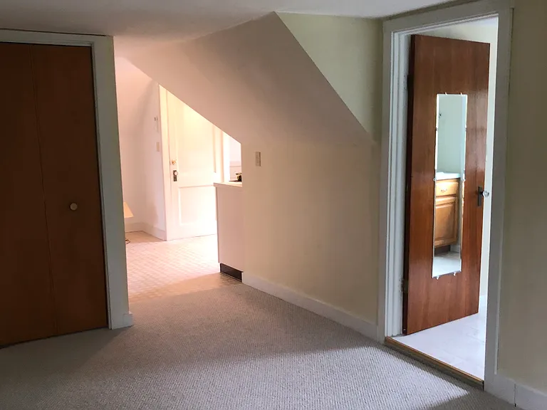 98 Simpson Ave #3 — Photo 8