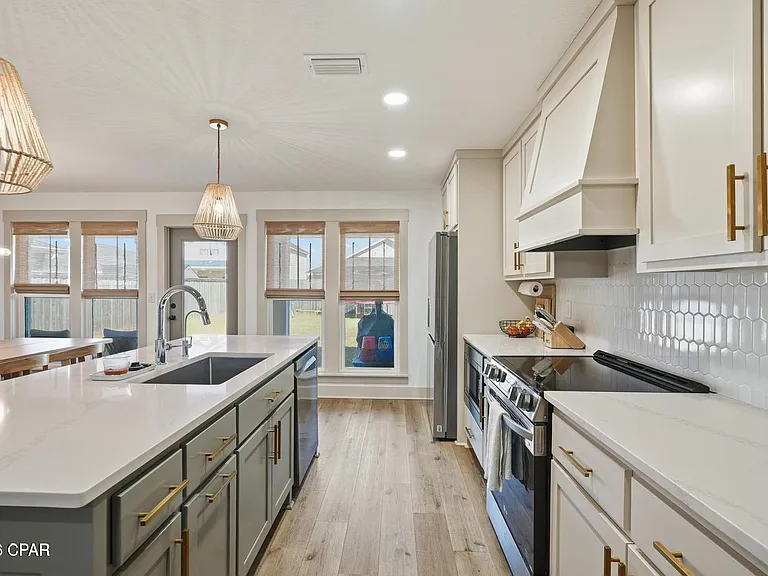 3810 Heartwood St — Photo 2
