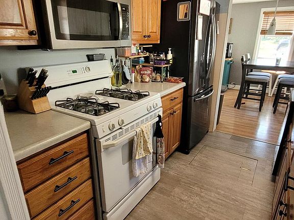 4th image of 5921 Ethelwin Ave NE
