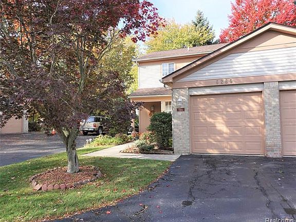 3rd image of 6265 Hunter Pointe St #23