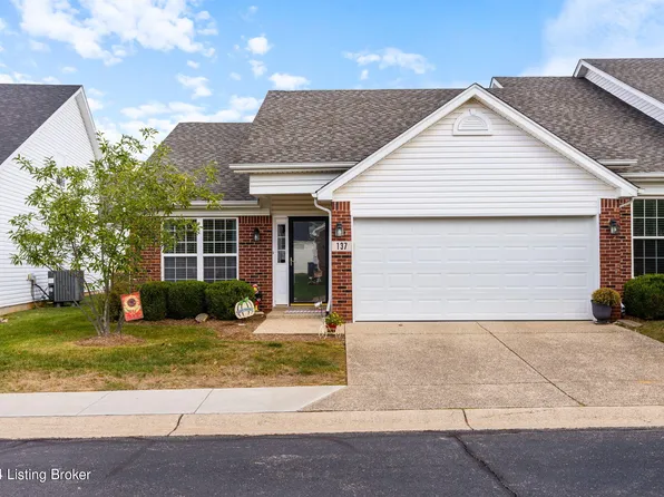 137 Charlton Wynde Dr, Louisville, KY 40245