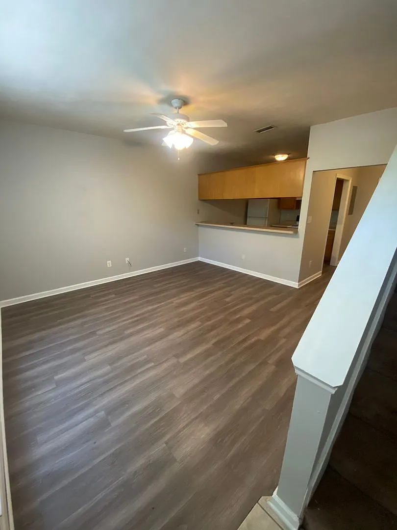 Building Photo - 1715 Kay Ave #2