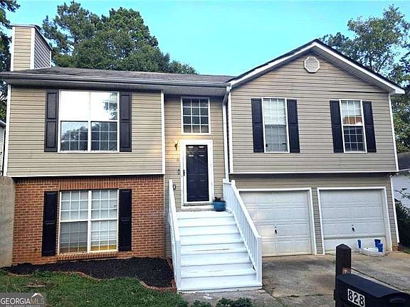 2nd image of 828 Tradd Ct