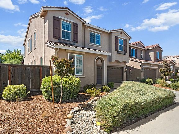 4th image of 472 Sawyer Drive