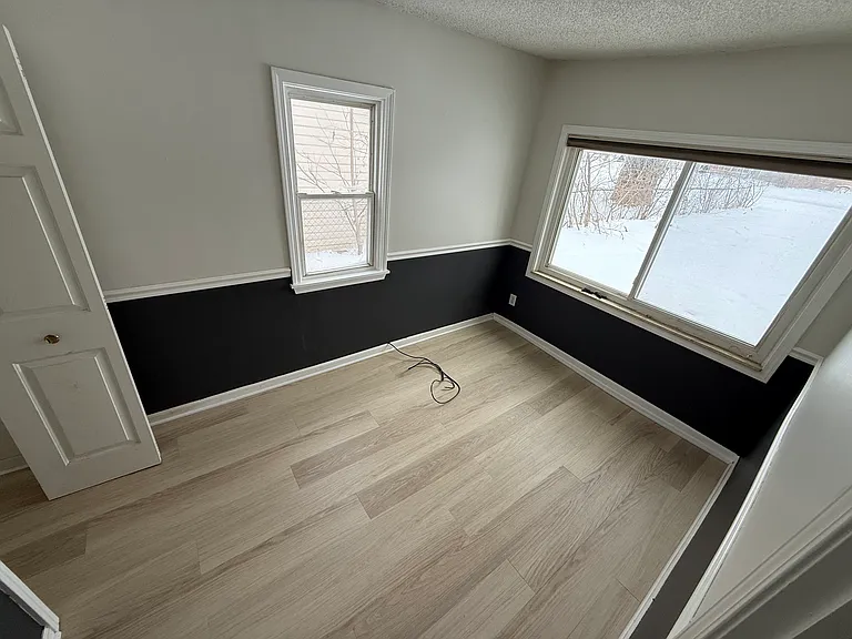 2680 Mott Ave — Photo 8