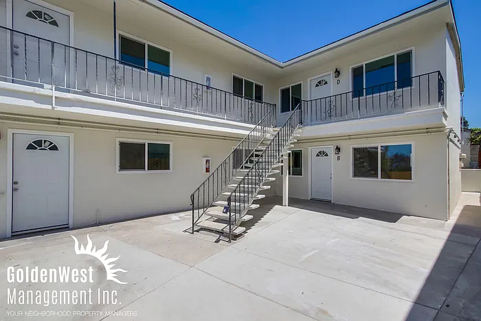 3 bed, 1.0 bath, 950 sqft, $2,250 — Photo 2