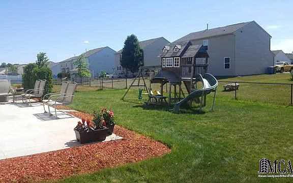 3rd image of 1822 Arbor Creek Dr