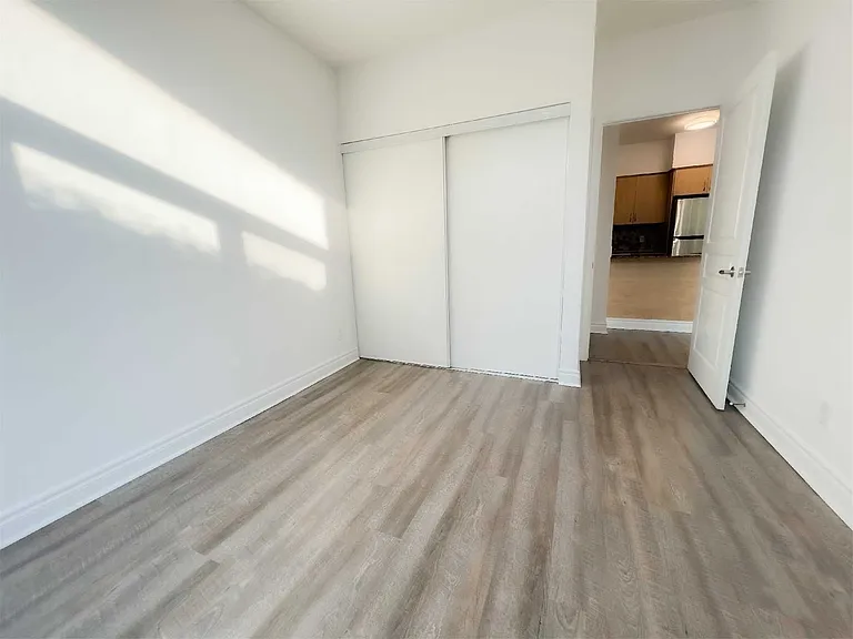 2240 Lake Shore Blvd W #309 — Photo 15