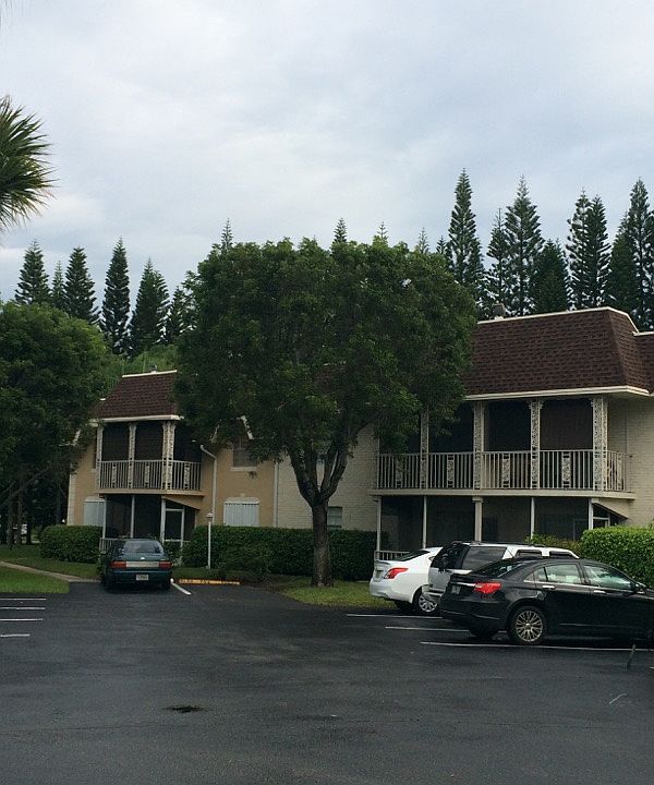 1st image of 702 SE 2nd Ave APT 402