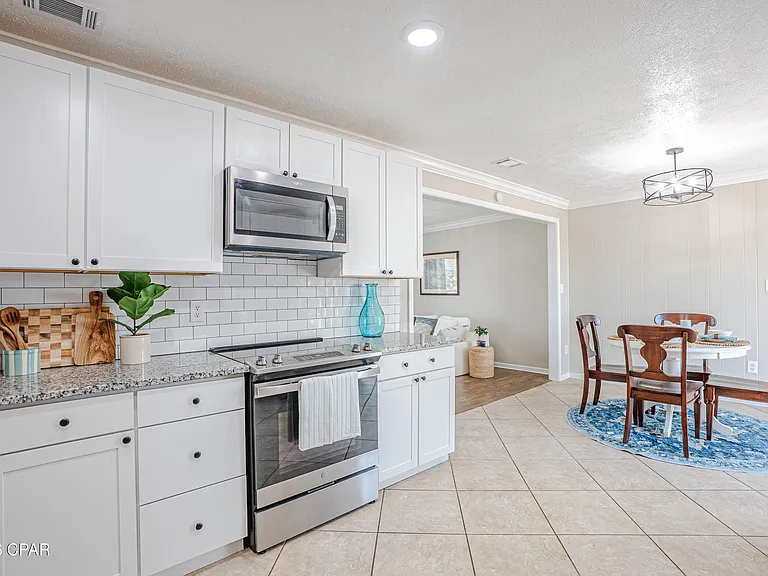 3015 Stanford Rd — Photo 15