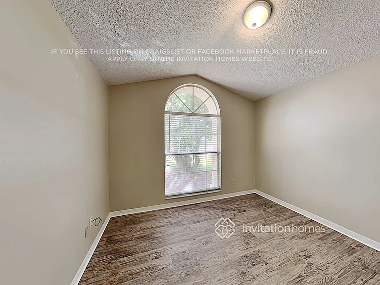 1039 Whittier Cir — Photo 11