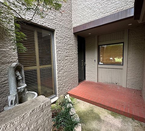 2nd image of 4112 Coletta Dr