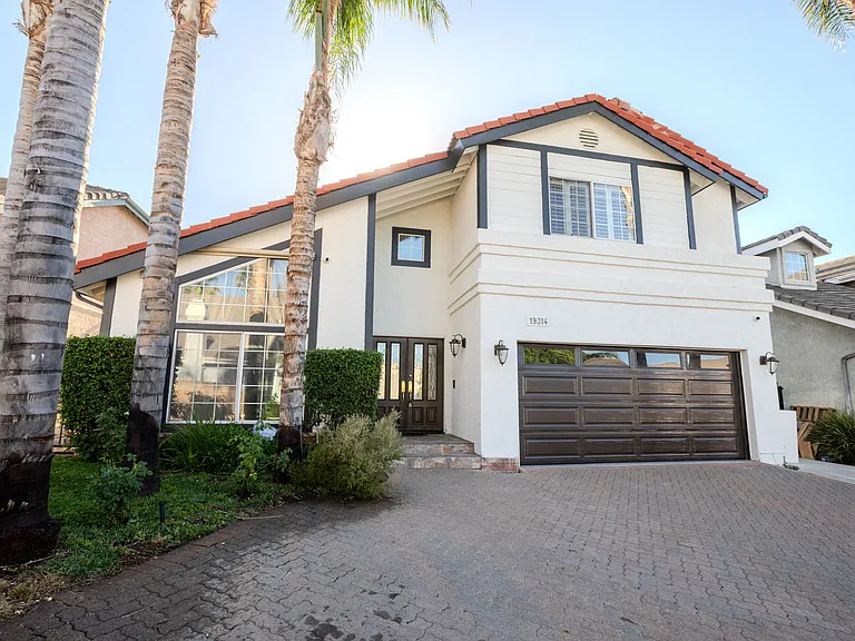 19314 Yolie Ln — Photo 4
