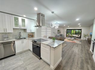 8535 Casa Del Lago #B, Boca Raton, FL 33433