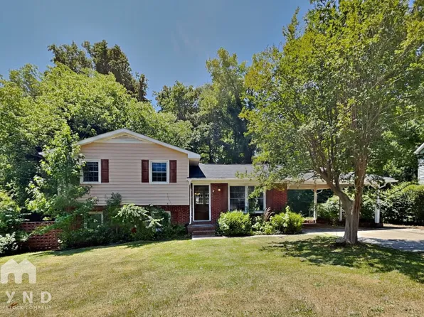 2901 Newark Dr, Raleigh, NC 27610