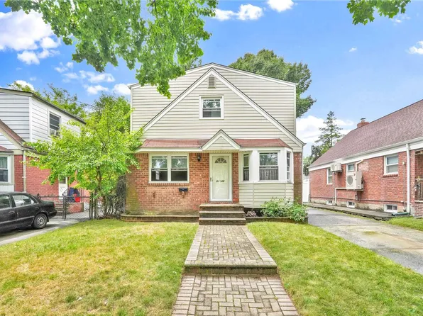 80-48 259th Street, Glen Oaks, NY 11004
