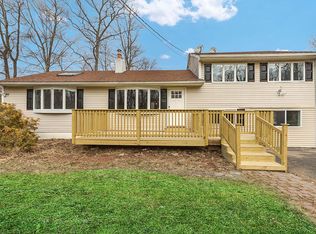 384 Drakestown Rd, Flanders, NJ 07836