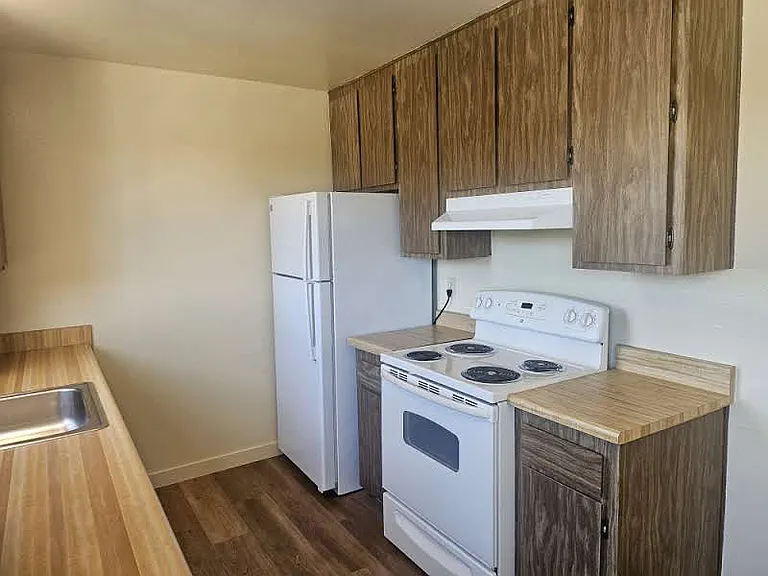 323 Brosnan Ct — Photo 7