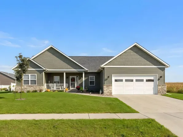 1907 S 5th St, Eldridge, IA 52748